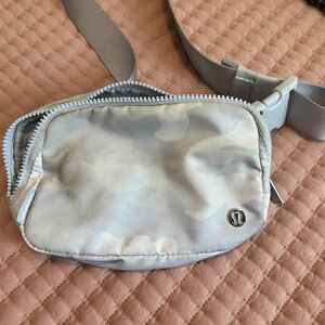 lululemon athletica Camouflage Belt Bag